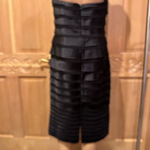 White House Black Market Black Strapless Dress SZ 8 - Picture 3 of 6